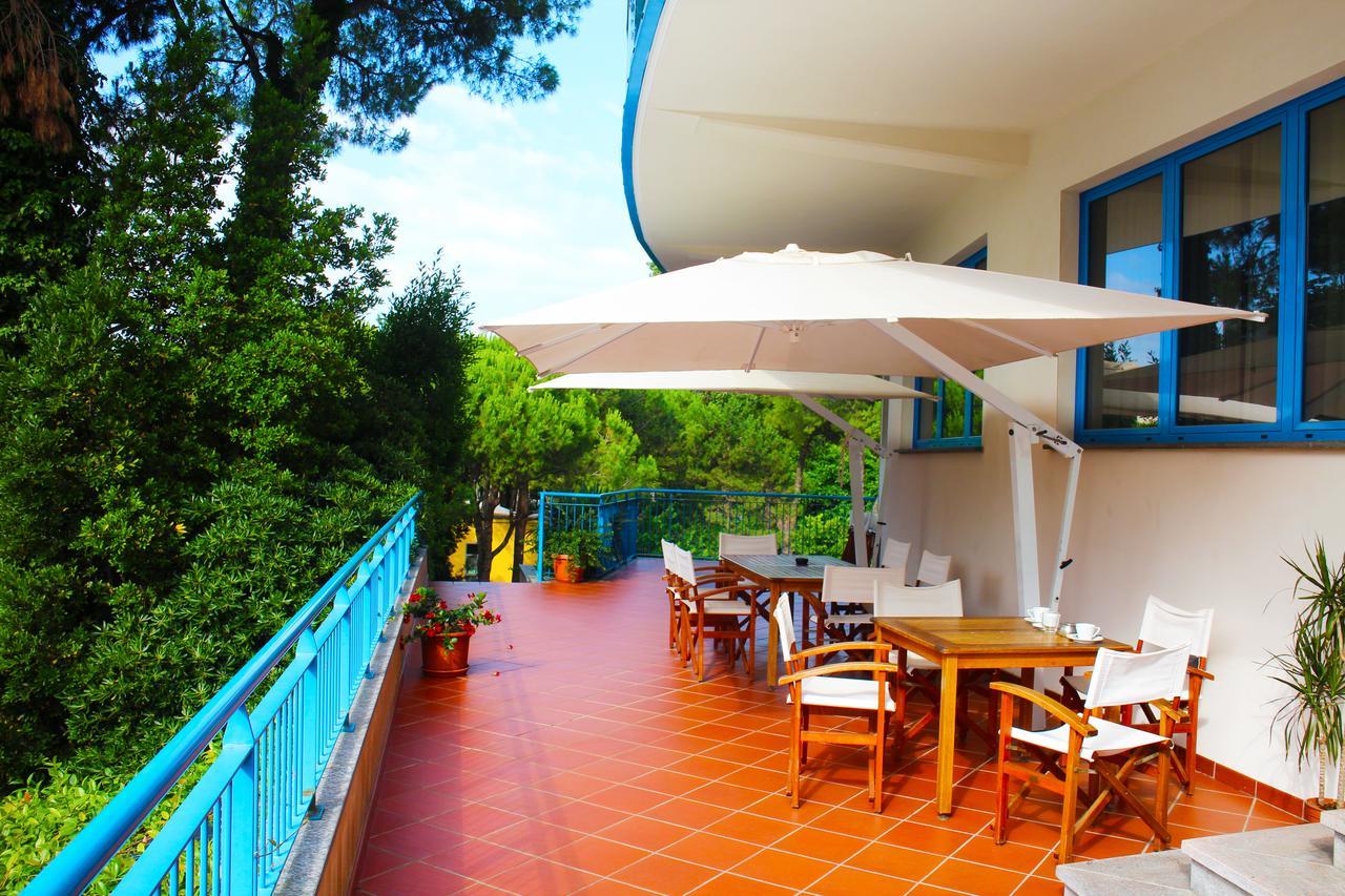 Hotel Cristallo Lignano Sabbiadoro Exterior foto