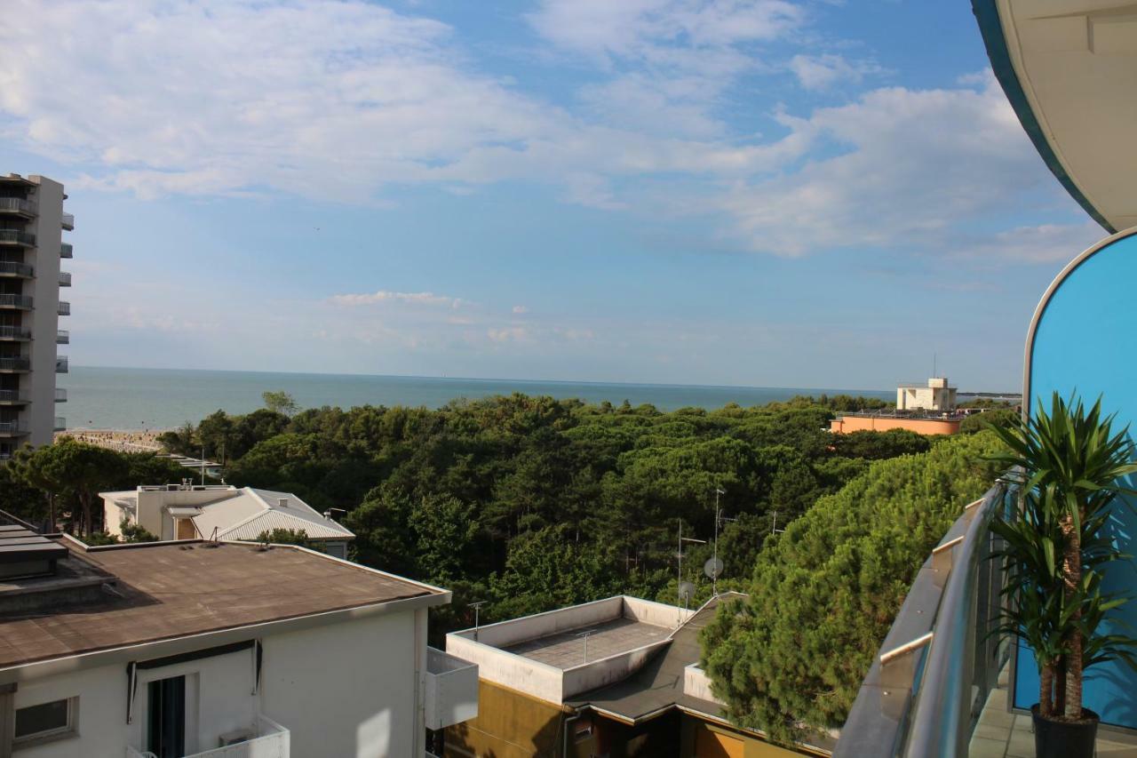 Hotel Cristallo Lignano Sabbiadoro Exterior foto
